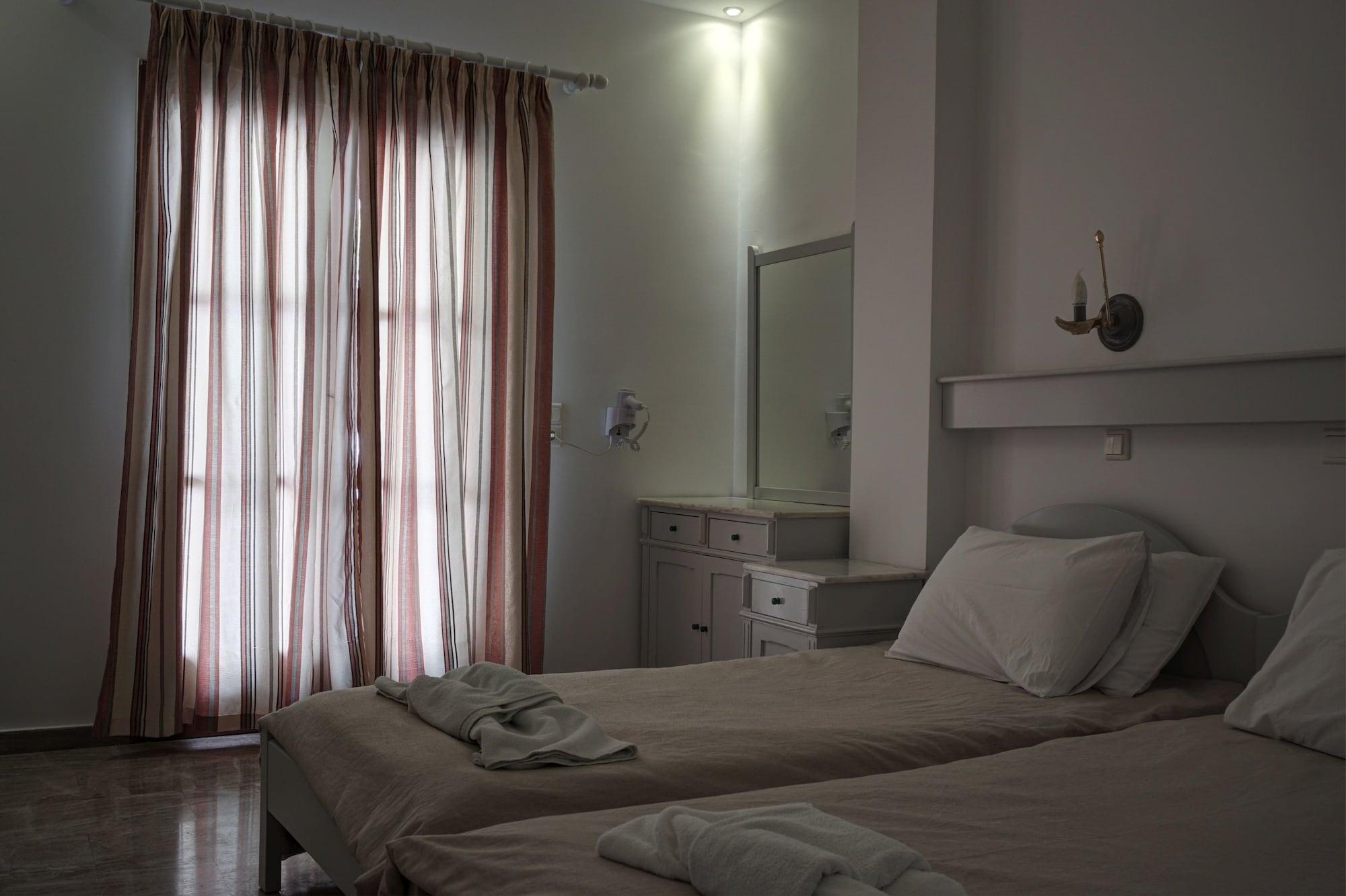 Black Sand Apartments Kamari  Ngoại thất bức ảnh