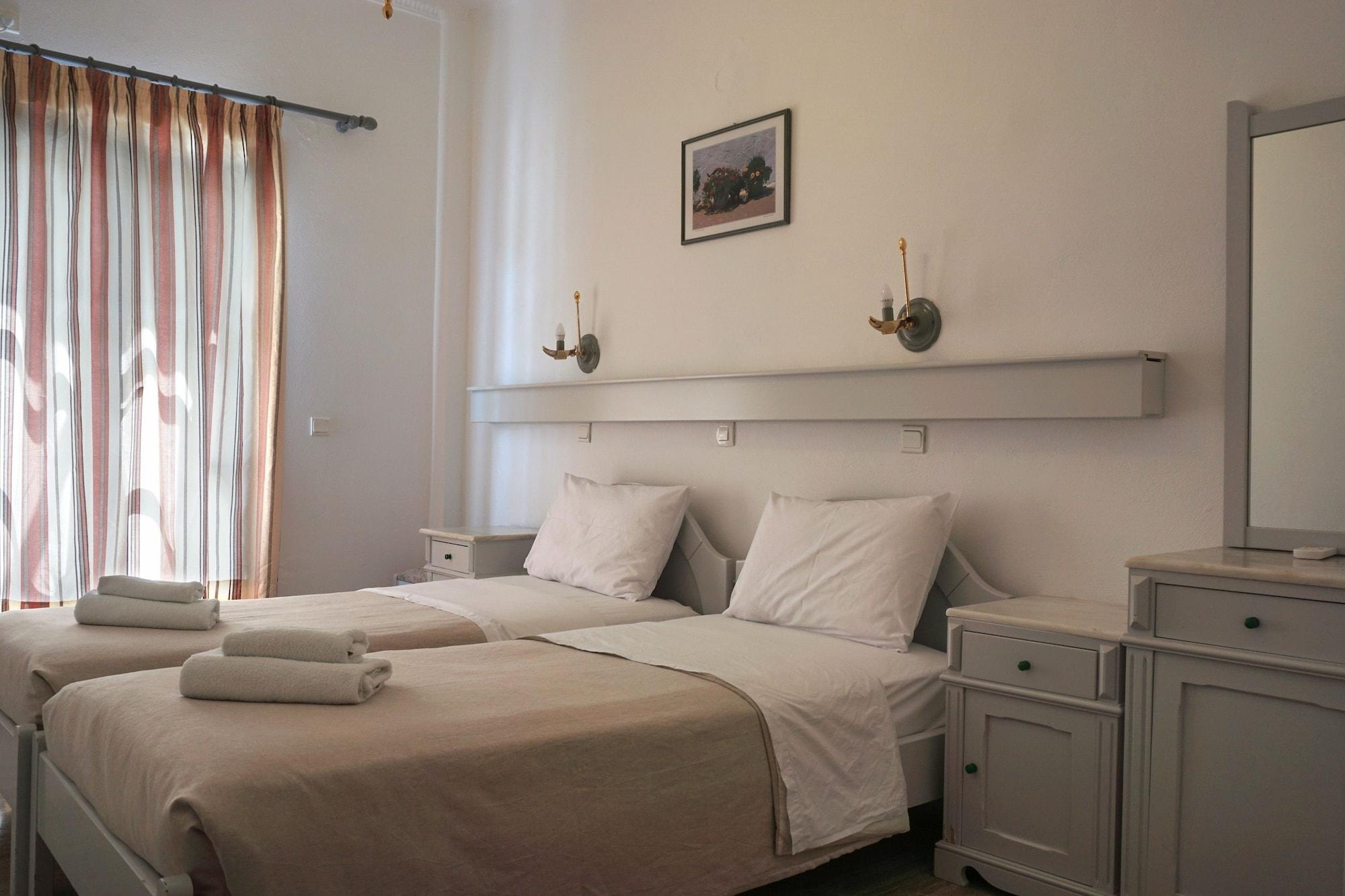 Black Sand Apartments Kamari  Ngoại thất bức ảnh