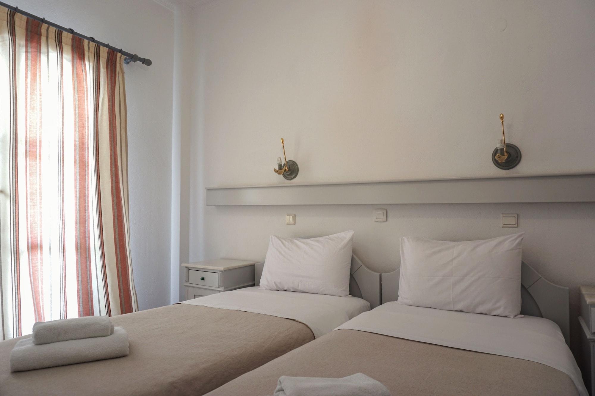 Black Sand Apartments Kamari  Ngoại thất bức ảnh