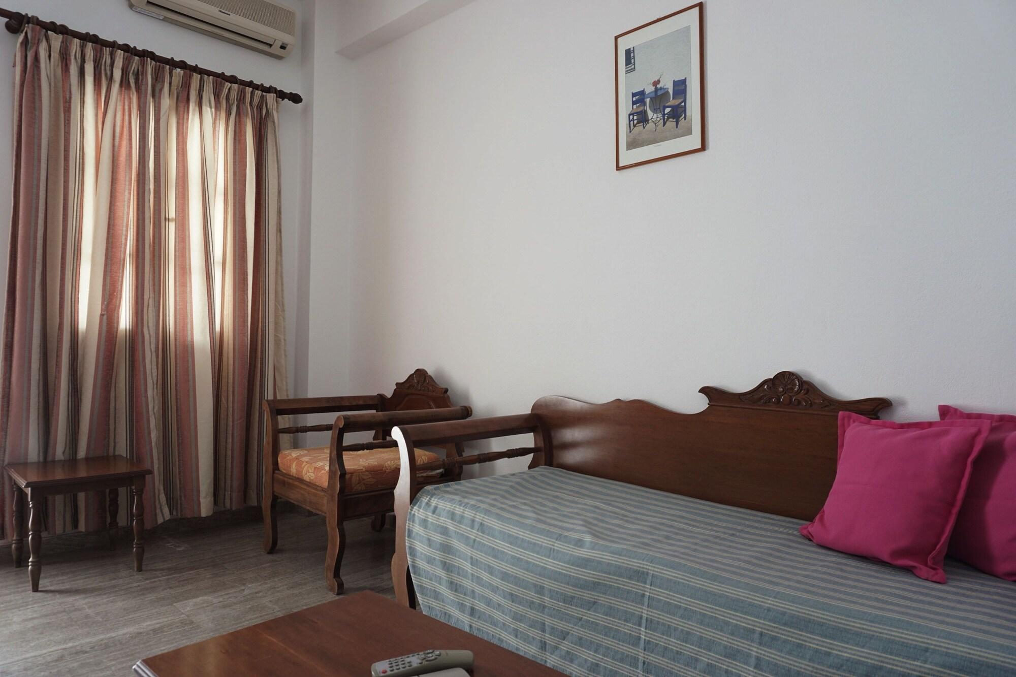 Black Sand Apartments Kamari  Ngoại thất bức ảnh